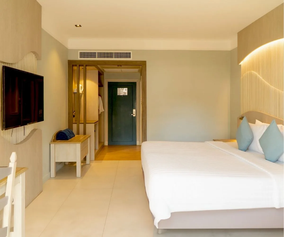 Amora Beach Resort Phuket - Superior Garden View 3