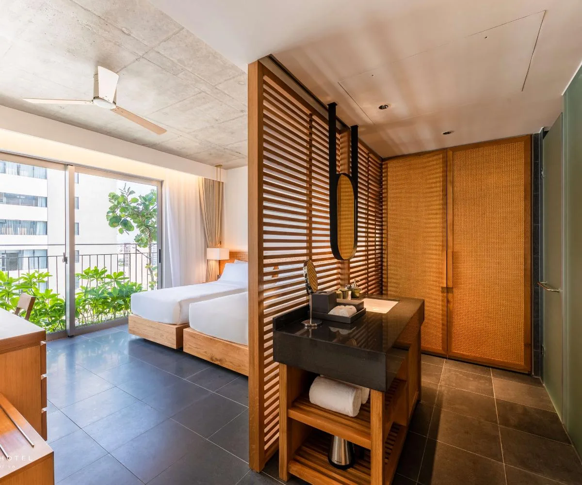 Deluxe Room Balcony - 9