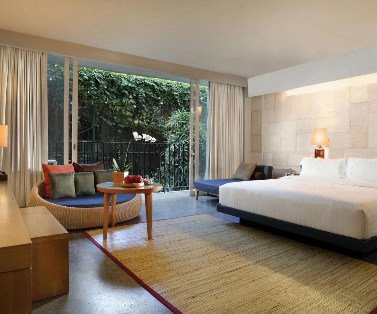 Cross Paasha - Room 1