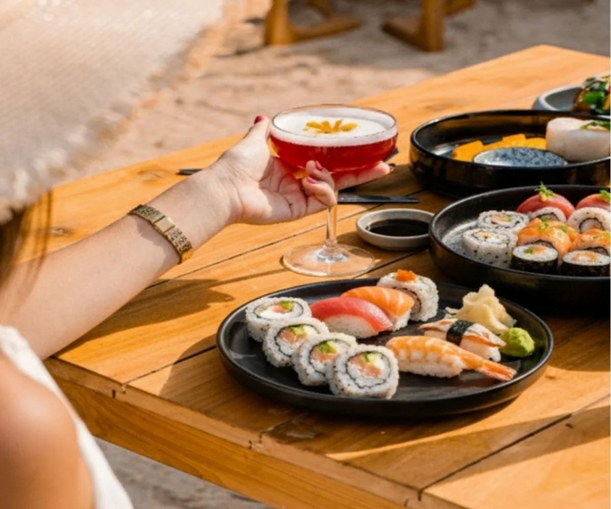 Twin Palms Beach Club 4