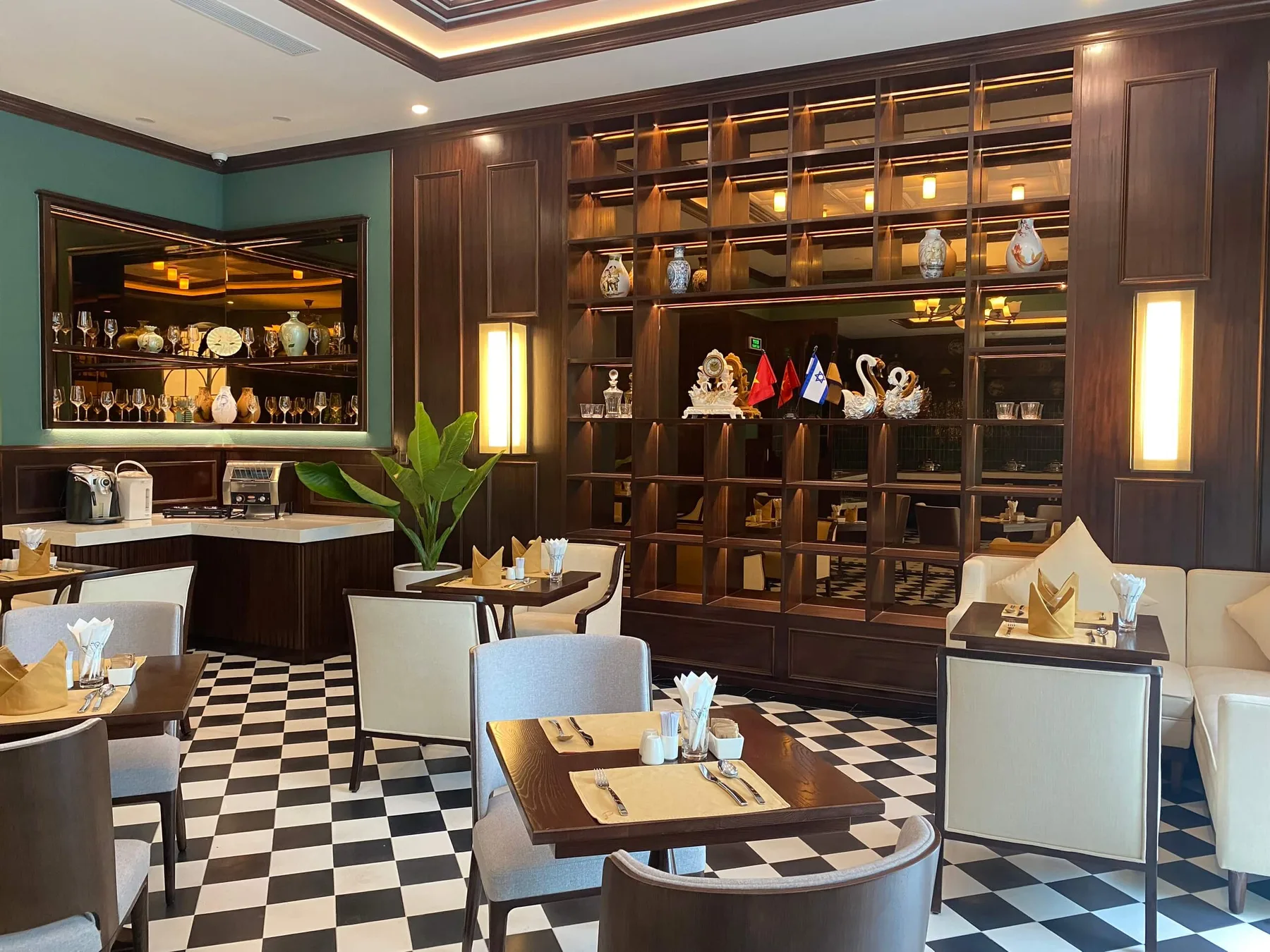 Potique-hotel-club-lounge